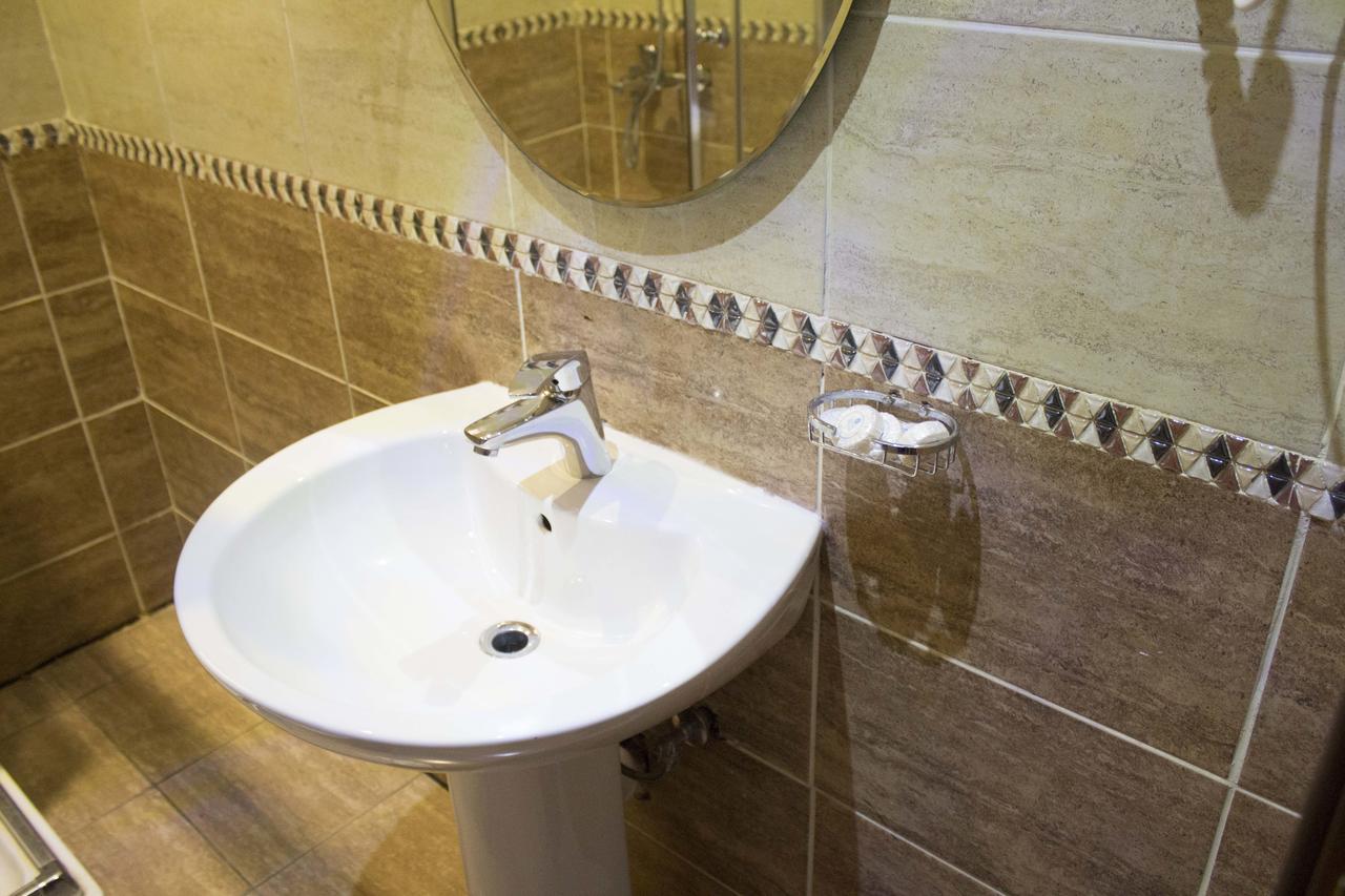 Royal Golden Hotel *